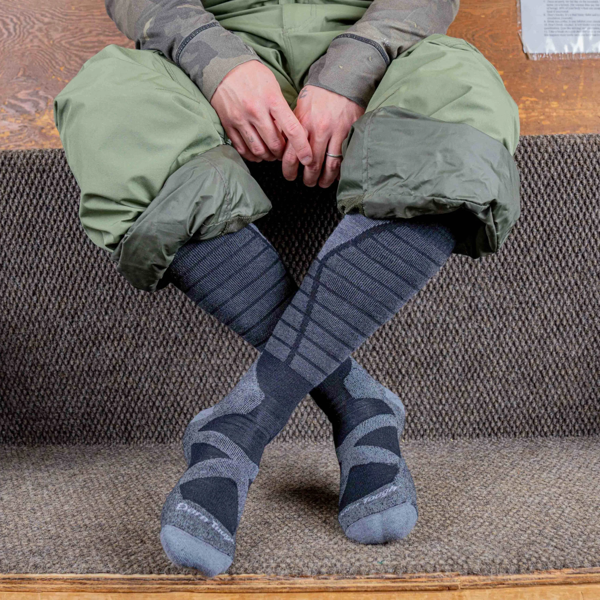 Men's Edge Over-the-Calf Midweight Ski & Snowboard Sock-Last Chance - Image 3